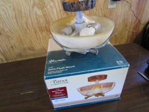 lot 503 image: Light Fixtures