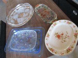 lot 515 image: Mikasa Trays, Turntable