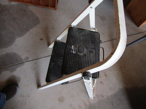 lot 517 image: Gorilla Step Stool