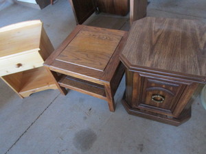 lot 518 image: Cabinets  Night Stands