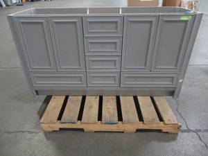 lot 101 image: Glacier Bay Candlesby 60 in. W x 19 in. D Bath Vanity in Sterling Gray, CD60P2-ST  - Scratch and Dent.