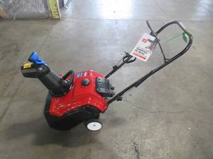 lot 5 image: Toro Power Clear 518 ZE 18 in. Single-Stage Gas Snow Blower 38473