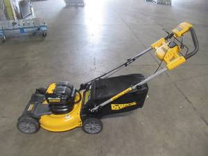 lot 11 image: Dewalt 21.5 in. 20-Volt MAX Lithium-Ion Cordless Battery Walk Behind Self Propelled Mower DCMWSP244U2