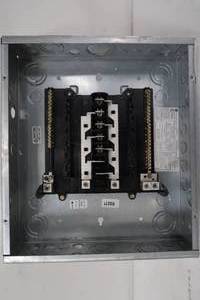 lot 627 image: GE PowerMark Plus 125 Amp 14-Space 24-Circuit Indoor Main Lug Value Kit Includes Select Circuit Breaker