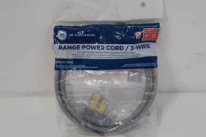 lot 648 image: GE 4 ft. 3-Prong 40 Amp Electric Range Cord