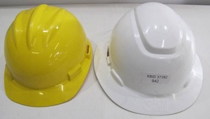 lot 942 image: Lot of 2 3M Construction Hard Hats White Yellow