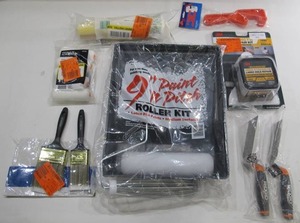 lot 966 image: Lot of 10 Painting Items - Brushes, Rollers, Tray, Scraper, Etc