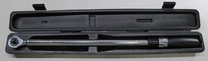 lot 901 image: Husky Pro 50-250 ft. lbs. PRO 12 Inch Drive Torque Wrench 39104