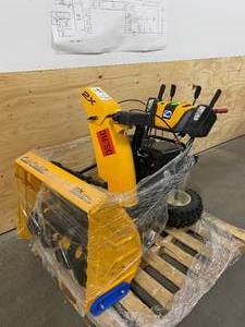 lot 29 image: CUB CADET 2X MAX 30 in. 357 cc Two-Stage Gas Snow Blower with Electric Start, Power Steering and Steel Chute