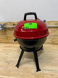 lot 73 image: Small Charcoal Grill