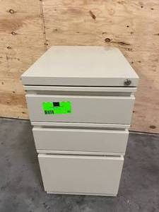 lot 82 image: 3 Drawer Metal Filing Cabinet on Wheels