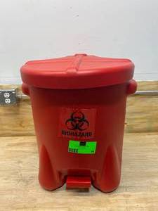 lot 90 image: EAGLE Biohazard Step On Waste Can
