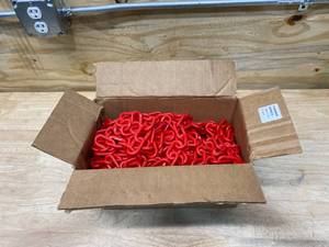 lot 113 image: MR. CHAIN Plastic Chain, 2 In x 100 ft, Red