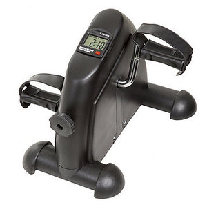 lot 140 image: Wakeman Fitness Mini Pedal Recumbent Exerciser