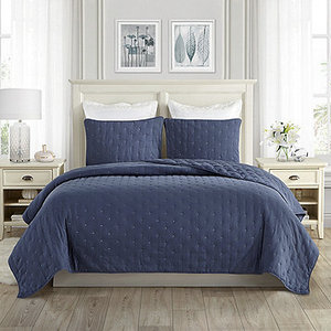 lot 141 image: Swift Home Exquisite Dotted Embroidered 3-Pc. Quilt Set - FullQueen