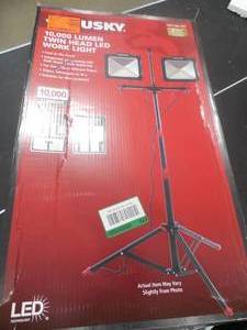 lot 21 image: 10000lm Twin Head LED Work Light with Tripod by Husky