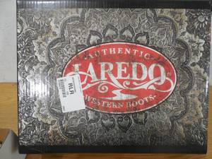 lot 26 image: Laredo Womens Fern Boot -8