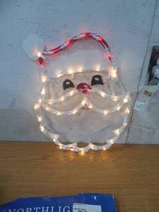 lot 44 image: 17 santa light