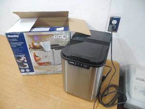 lot 48 image: Danby Portable Ice Maker (1 Ice Cube Size) - Stainless Steel