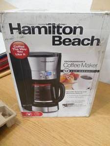 lot 109 image: Hamilton Beach 12-Cup Programmable Coffee Maker