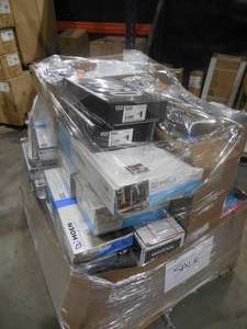 lot 20 image: WHOLESALE PALLET LOT OF FAUCET ITEMS