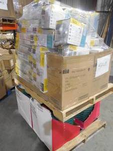 lot 34 image: WHOLESALE PALLET LOT OF FAUCETS AND TREE BASES