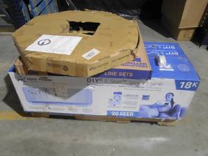 lot 39 image: MINI SPLIT LOT OF PARTS