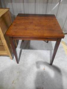 lot 51 image: Pulman Walnut Extension Table by Winsome Wood