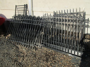 ALUMINUM FENCE PANELS AND POSTS