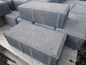 CHARCOAL CONCRETE PAVERS