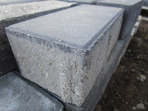 CHARCOAL CONCRETE PAVERS