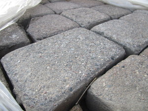 RECLAIMED 3 PC CONCRETE COBBLE PAVERS