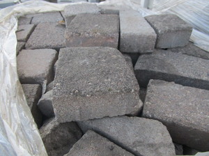 RECLAIMED 3PC CONCRETE COBBLE PAVERS