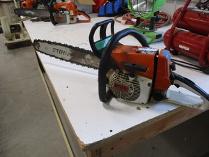lot 27 image: Stihl 026 Chainsaw