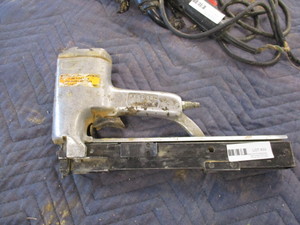 lot 33 image: 2 Nailers
