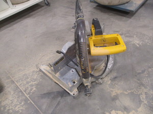 lot 51 image: Dewalt DW 705 Miter Box Saw