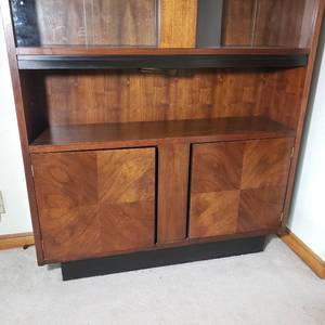 Chic Mid-Century Modern Display