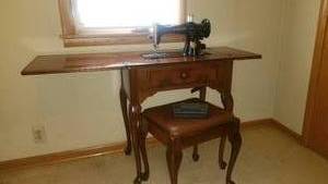 Vintage Singer Sewing Machine with Sewing Table and Seat
