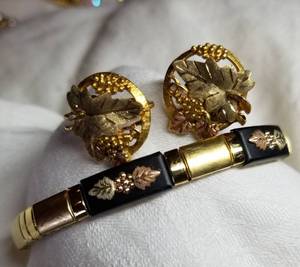 lot 71 image: Black Hills Gold BHG Bracelet and Earrings Set