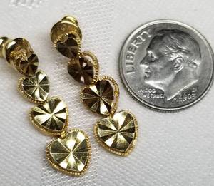 lot 73 image: 14K Yellow Gold Heart Drop Dangle Earrings