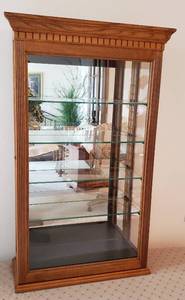 lot 91 image: Ornate Oak Wall Mount Display Cabinet