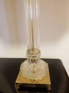 lot 114 image: Graceful Crystal Column Table Lamp