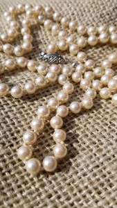 lot 52 image: Luxurious Single Strand Pearl Necklace