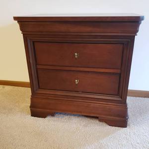 lot 19 image: Impression by Thomasville 2 Drawer Side Table