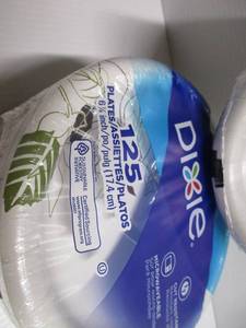 lot 127 image: Dixie Paper Plates