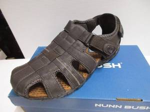 lot 97 image: Mens Sandals