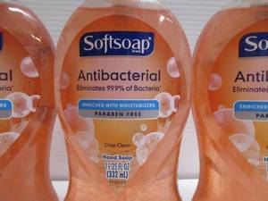 lot 88 image: Softsoap Antibacterial