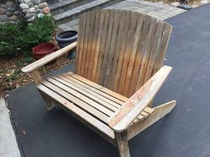 lot 136 image: Wooden Garden Bench