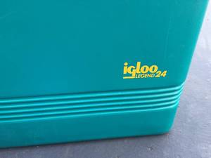 lot 149 image: Two Cooler and Ice Pack