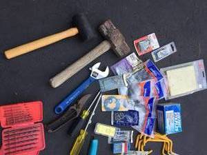 lot 46 image: Assorted Hardware Lot